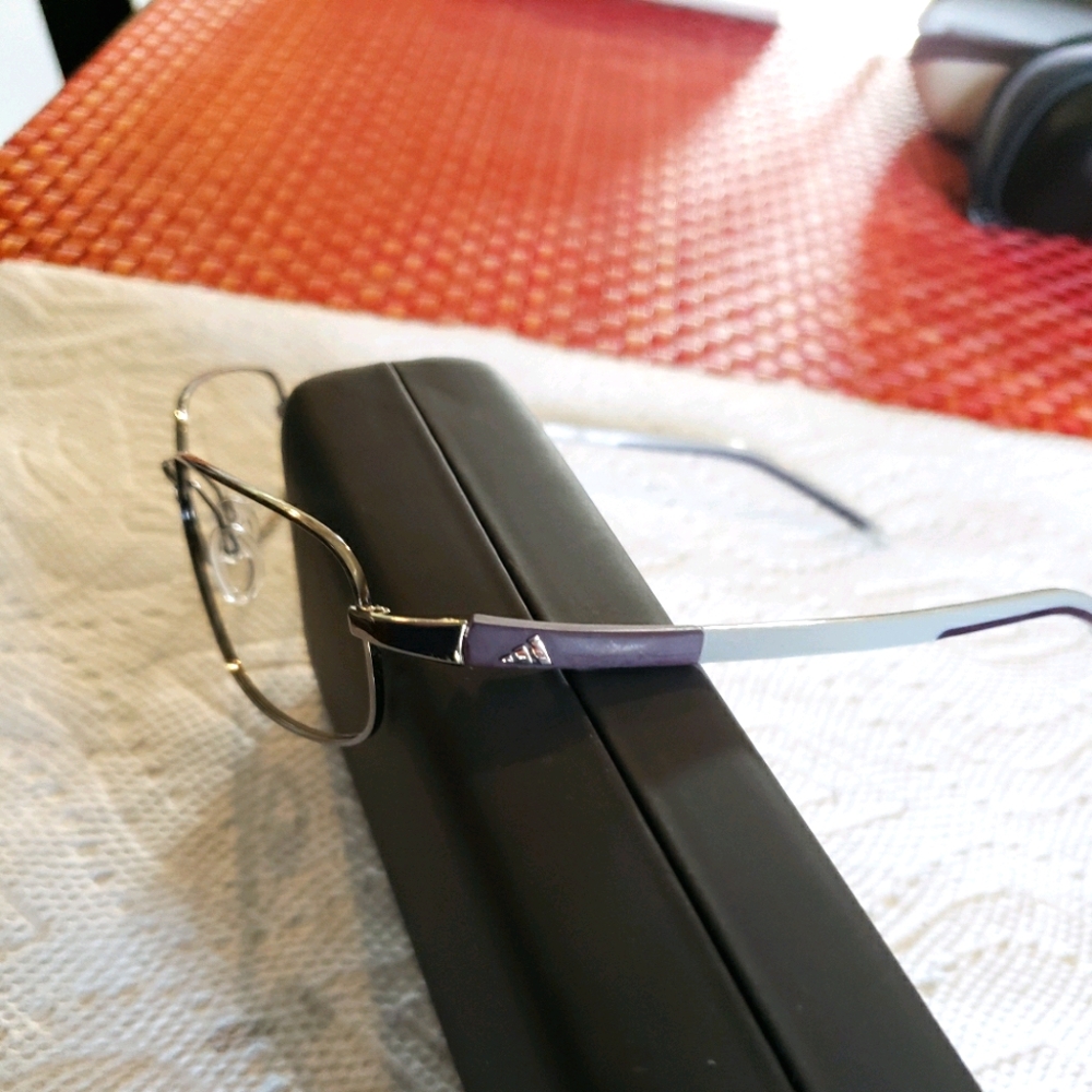 Prescription eyeglass frame